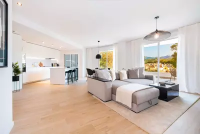 Middle Floor Apartment in Nueva Andalucía