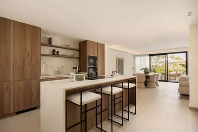 Middle Floor Apartment in Nueva Andalucía