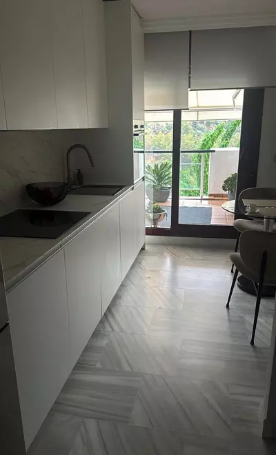 Middle Floor Apartment in Benahavís