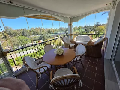 Middle Floor Apartment in Nueva Andalucía