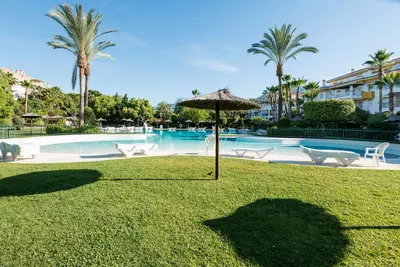 Middle Floor Apartment in Nueva Andalucía
