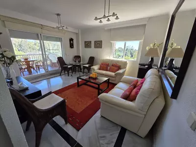 Middle Floor Apartment in Nueva Andalucía