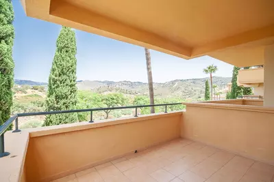 Middle Floor Apartment in Elviria
