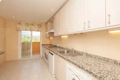 Middle Floor Apartment in Elviria