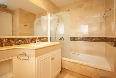 Middle Floor Apartment in Elviria