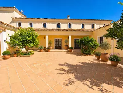 Finca - Cortijo in Casares