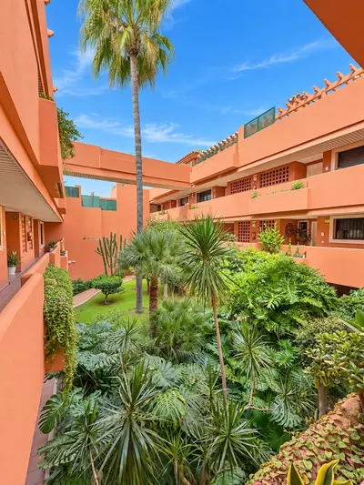 Middle Floor Apartment in Cabopino