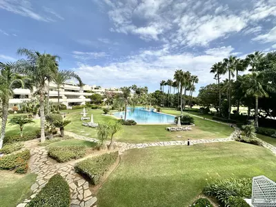 Middle Floor Apartment in Marbella