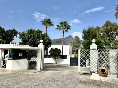 Middle Floor Apartment in Marbella