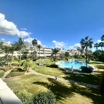 Middle Floor Apartment in Marbella