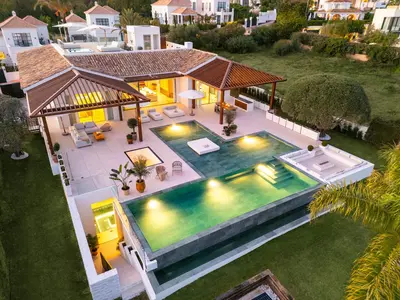 Detached Villa in Nueva Andalucía