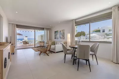 Middle Floor Apartment in Estepona