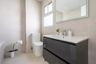 Middle Floor Apartment in Estepona