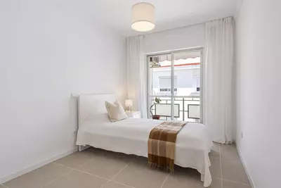 Middle Floor Apartment in Estepona