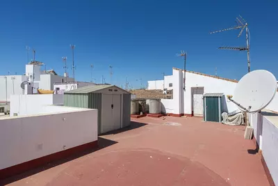 Middle Floor Apartment in Estepona
