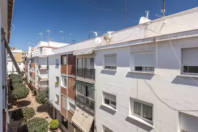 Middle Floor Apartment in Estepona