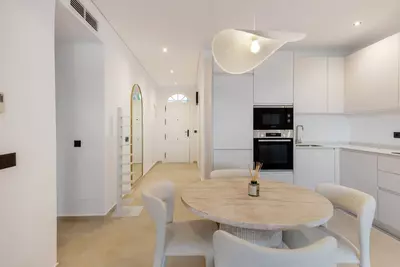 Middle Floor Apartment in Nueva Andalucía