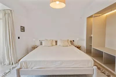 Middle Floor Apartment in Nueva Andalucía