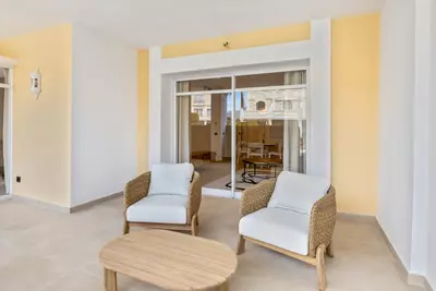 Middle Floor Apartment in Nueva Andalucía