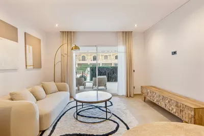 Middle Floor Apartment in Nueva Andalucía