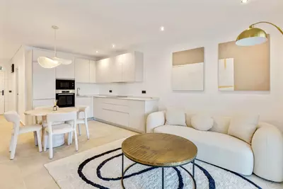 Middle Floor Apartment in Nueva Andalucía