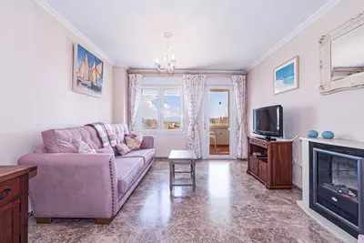 Middle Floor Apartment in Estepona