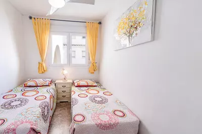 Middle Floor Apartment in Estepona