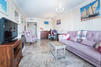 Middle Floor Apartment in Estepona