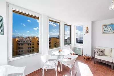 Middle Floor Apartment in Estepona