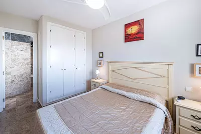 Middle Floor Apartment in Estepona