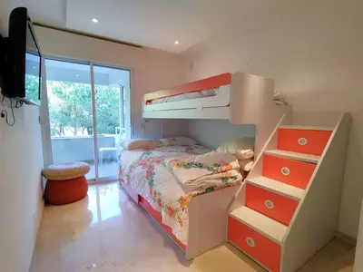 Middle Floor Apartment in Estepona
