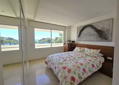 Middle Floor Apartment in Estepona
