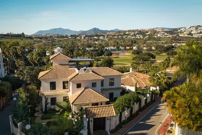Detached Villa in Nueva Andalucía