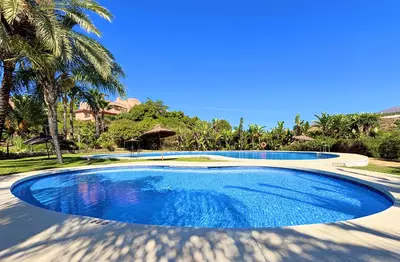 Middle Floor Apartment in Casares Playa