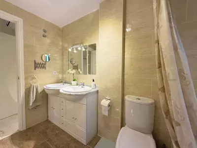 Middle Floor Apartment in Casares Playa