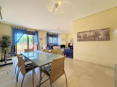 Middle Floor Apartment in Casares Playa