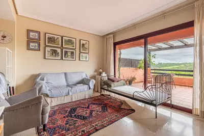 Middle Floor Apartment in Casares