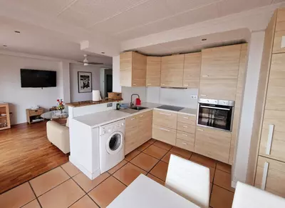 Middle Floor Apartment in Estepona