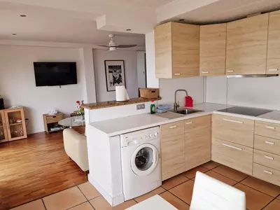 Middle Floor Apartment in Estepona