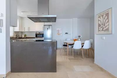 Middle Floor Apartment in Nueva Andalucía