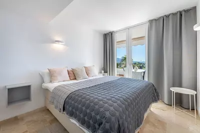 Middle Floor Apartment in Nueva Andalucía
