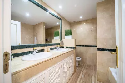 Middle Floor Apartment in Elviria