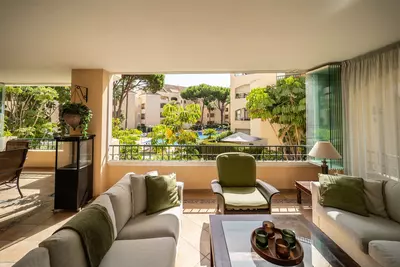 Middle Floor Apartment in Elviria