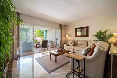 Middle Floor Apartment in Elviria