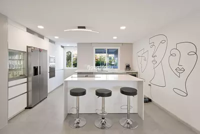 Middle Floor Apartment in Marbella