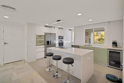 Middle Floor Apartment in Marbella