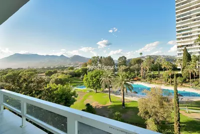 Middle Floor Apartment in Marbella