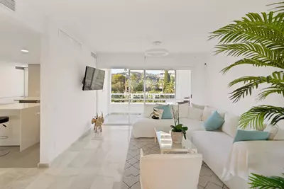 Middle Floor Apartment in Marbella