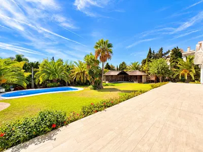 Detached Villa in El Paraiso