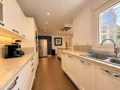 Detached Villa in El Paraiso